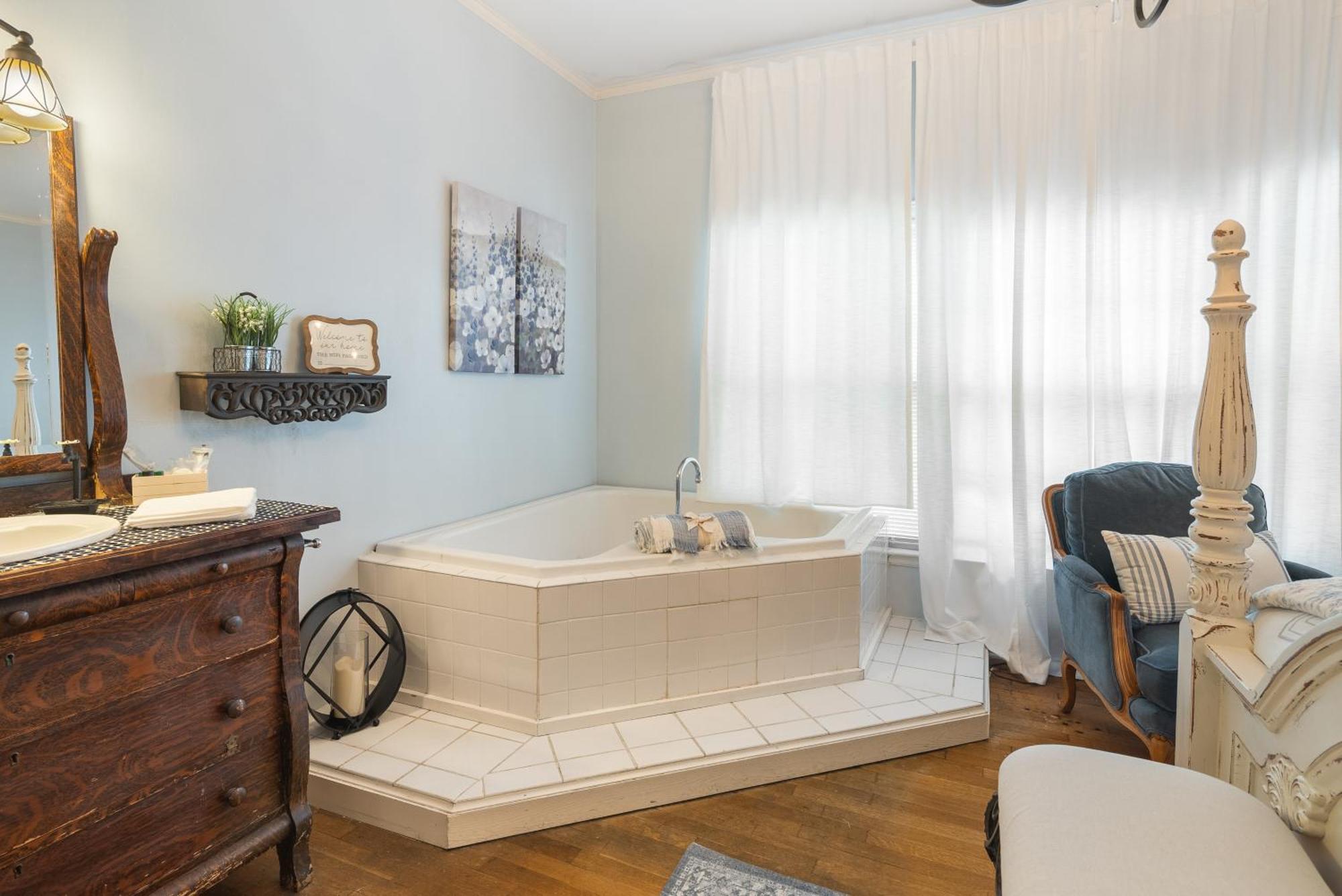 Beland Mansion-Blue Jay Suite! Fort Smith Exteriér fotografie